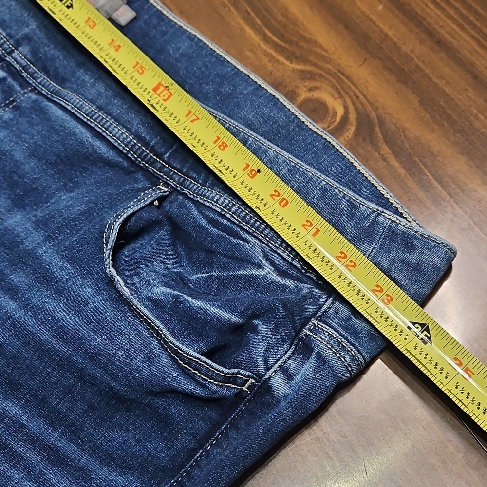 Torrid Jeans - Picture 7 of 15